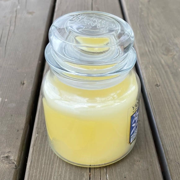 Yankee Candle Midnight Jasmine 411g 14 and 1/2oz Candle - Picture 7 of 12